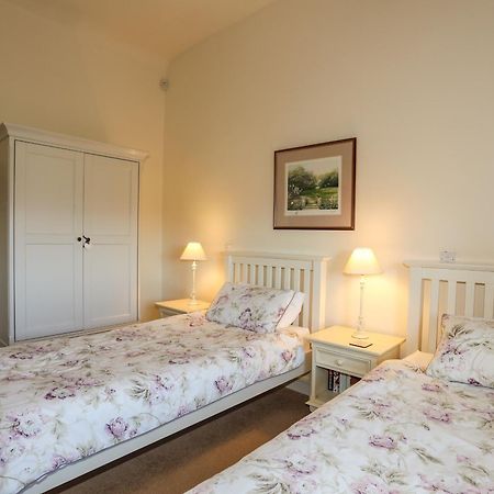 Cosy Barn Villa Dwyran ภายนอก รูปภาพ