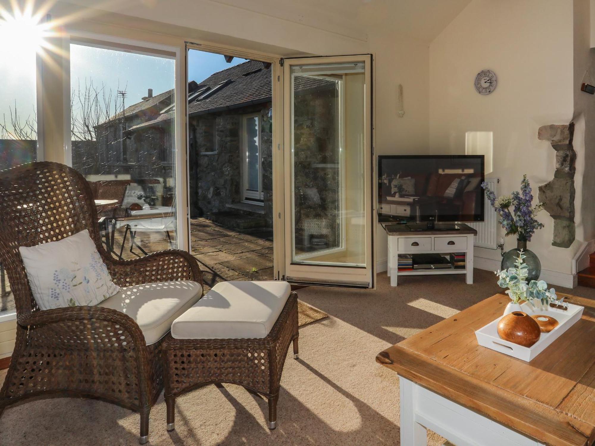 Cosy Barn Villa Dwyran ภายนอก รูปภาพ