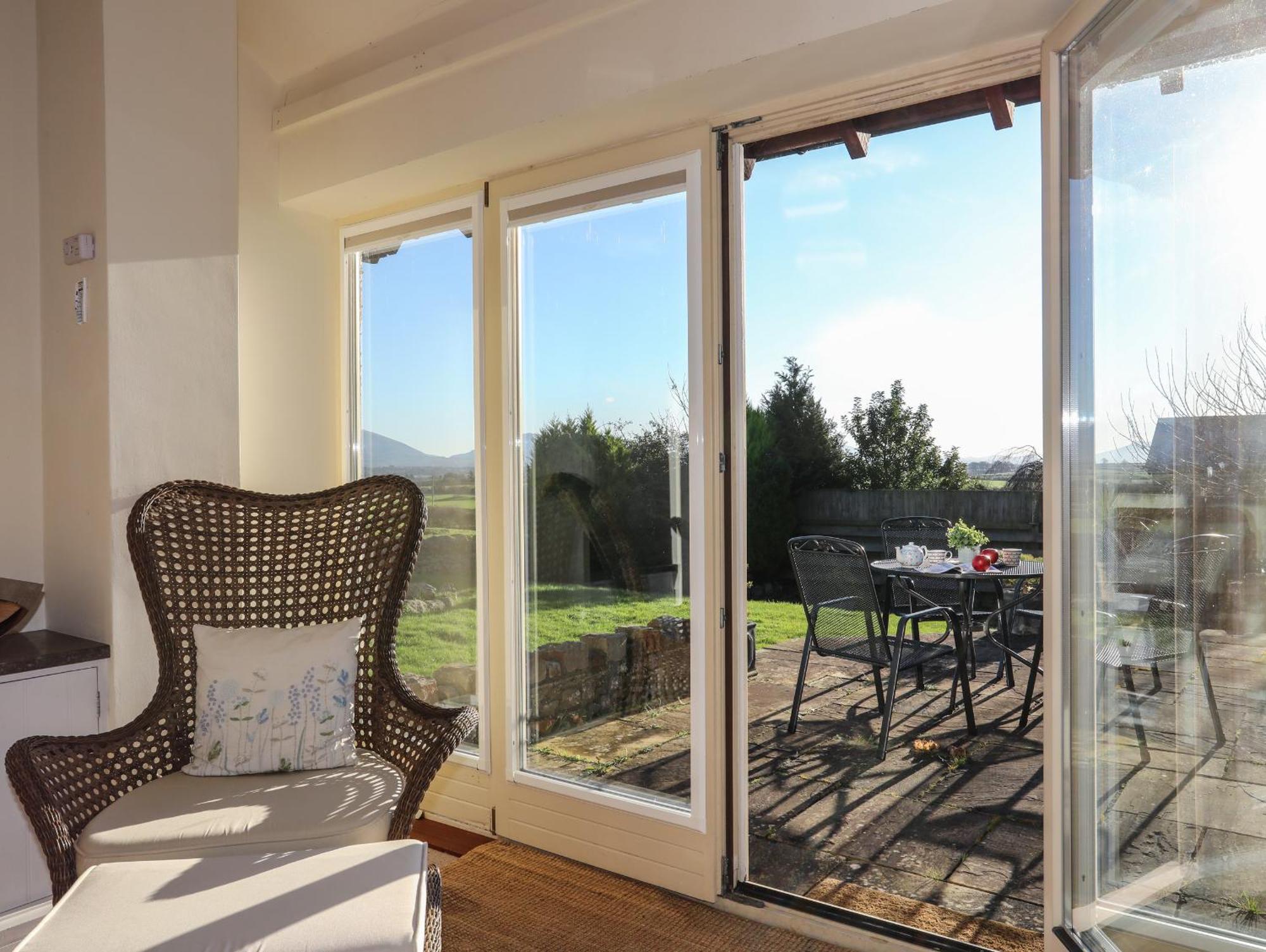Cosy Barn Villa Dwyran ภายนอก รูปภาพ